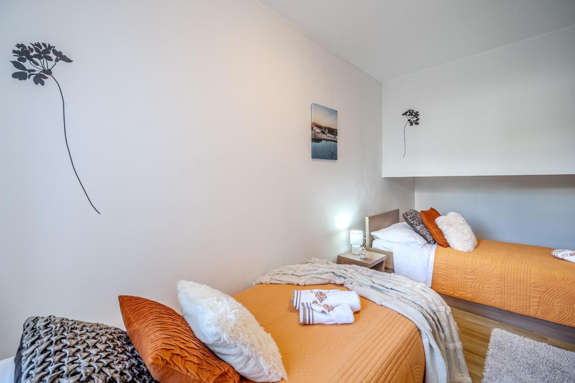 Apartment Milna - With Swimming Pool & Amazing Seaviews, Above Bijaka Beach Екстер'єр фото