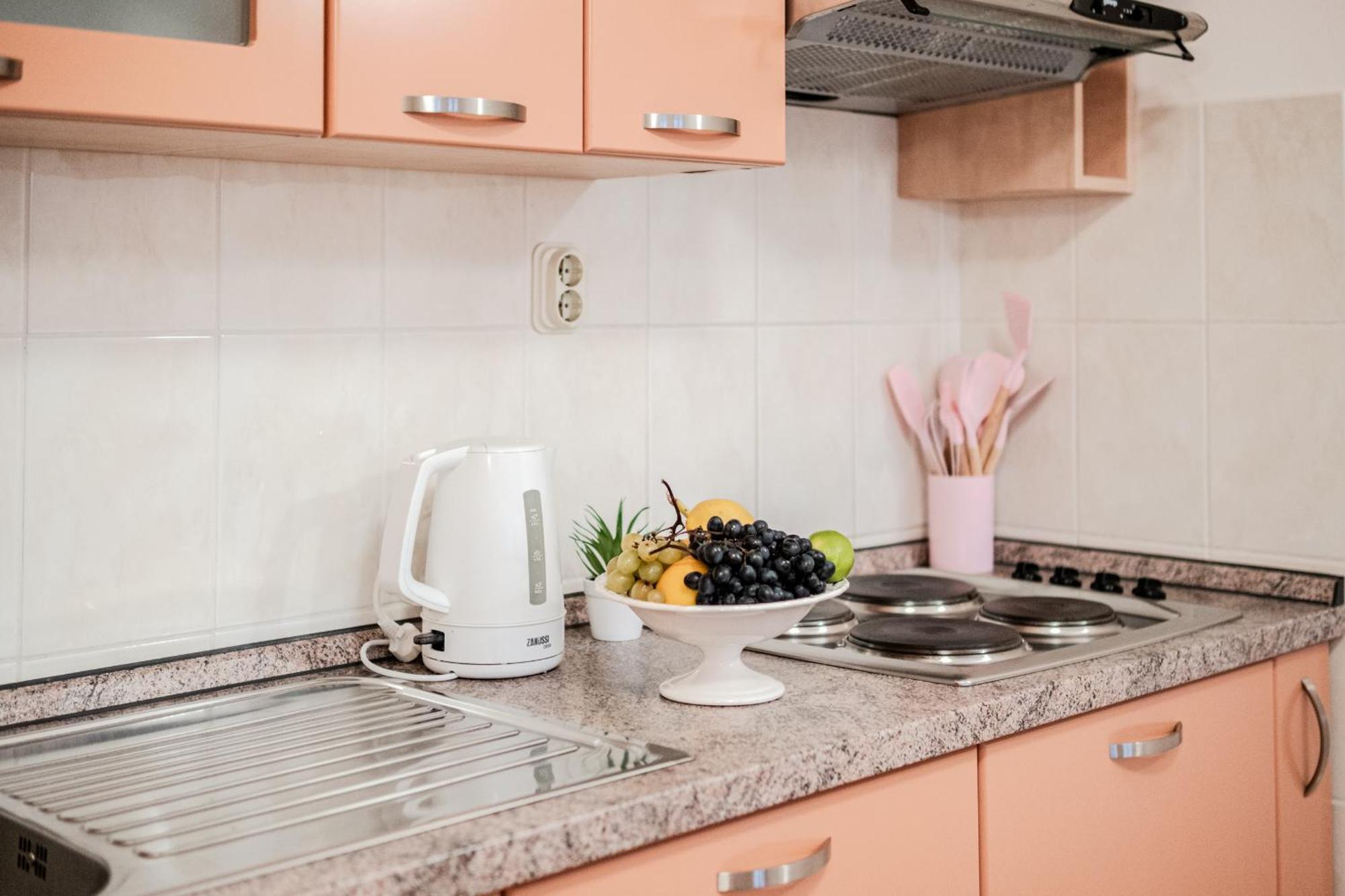 Apartment Milna - With Swimming Pool & Amazing Seaviews, Above Bijaka Beach Екстер'єр фото