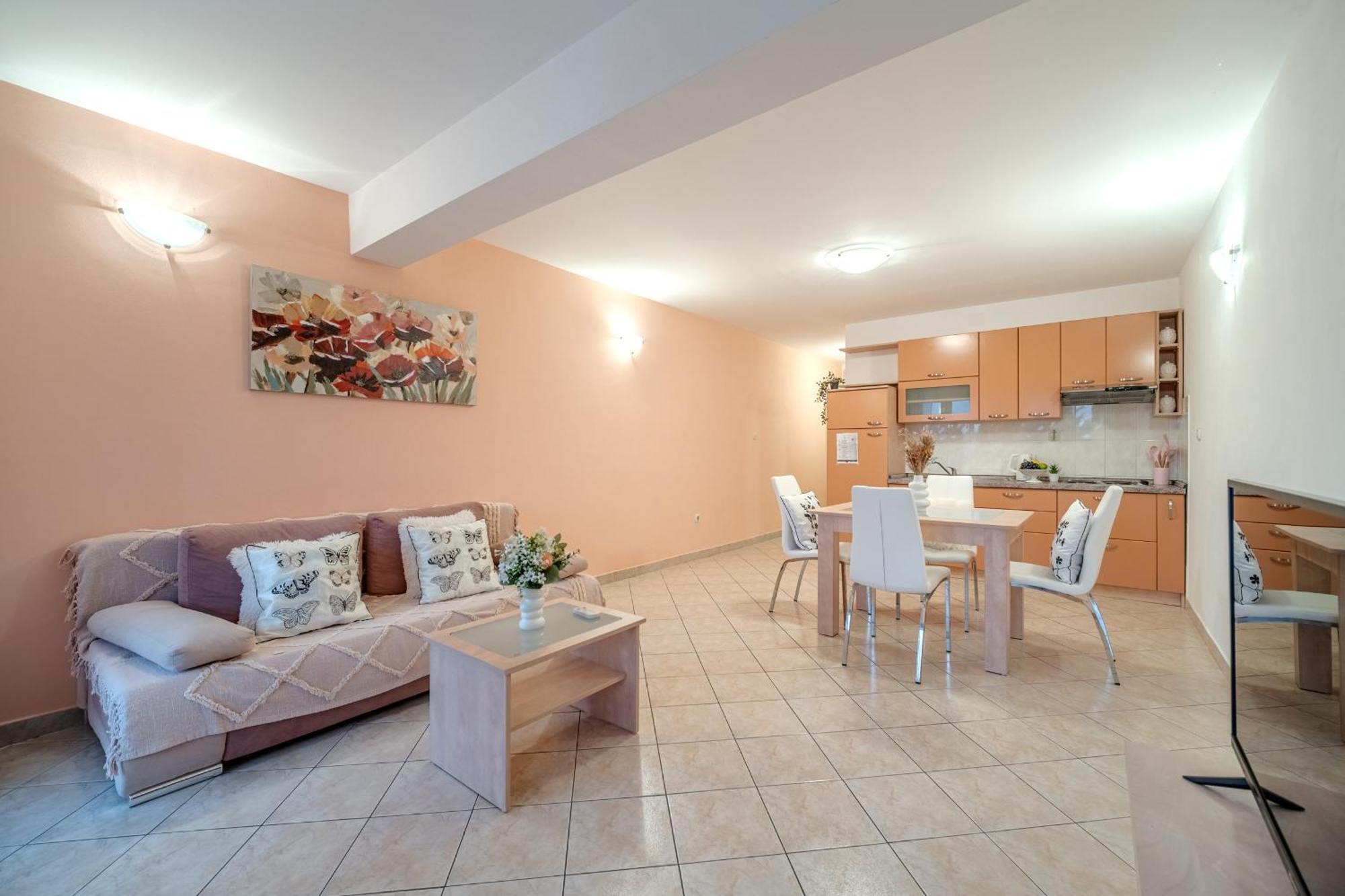 Apartment Milna - With Swimming Pool & Amazing Seaviews, Above Bijaka Beach Екстер'єр фото