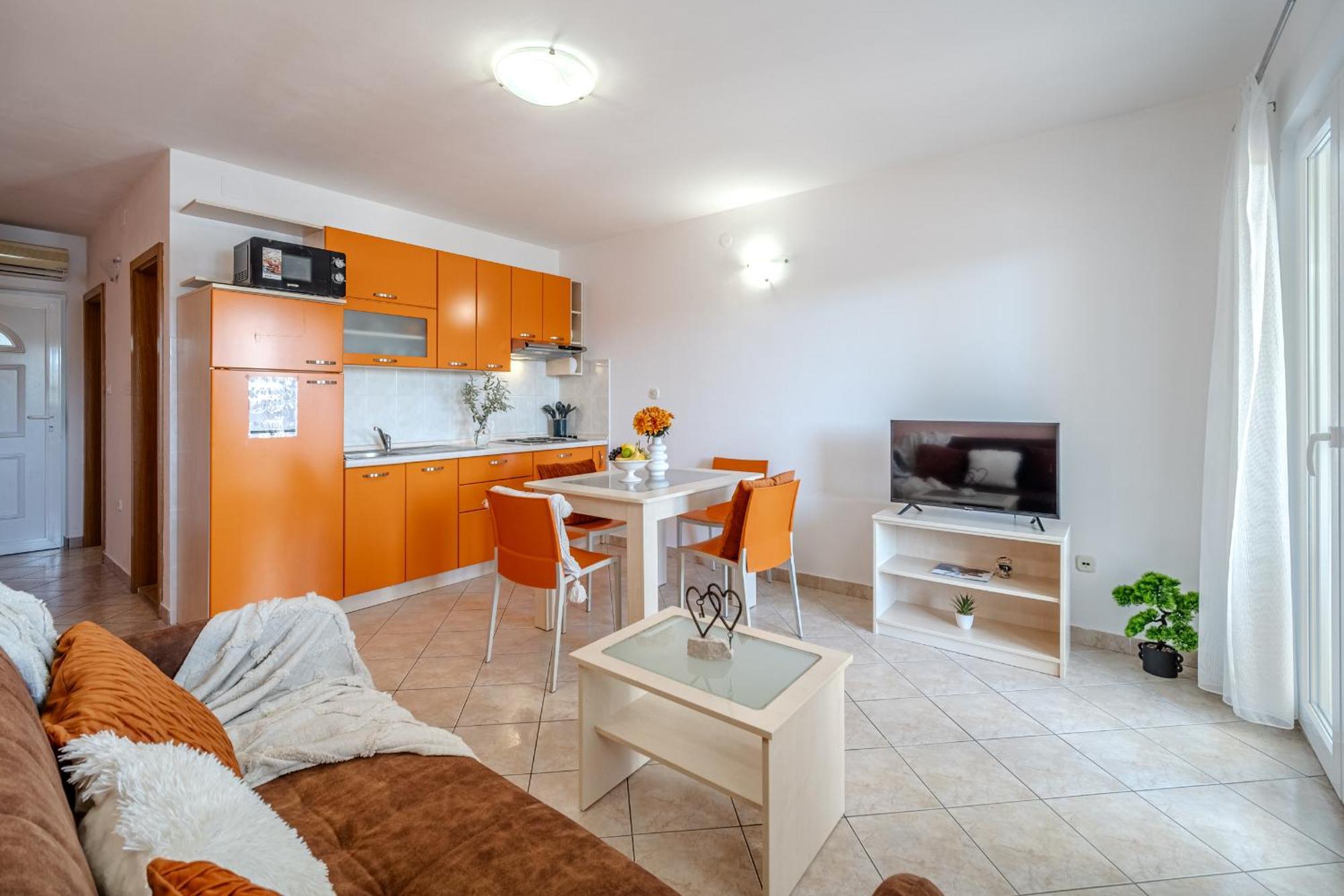 Apartment Milna - With Swimming Pool & Amazing Seaviews, Above Bijaka Beach Екстер'єр фото