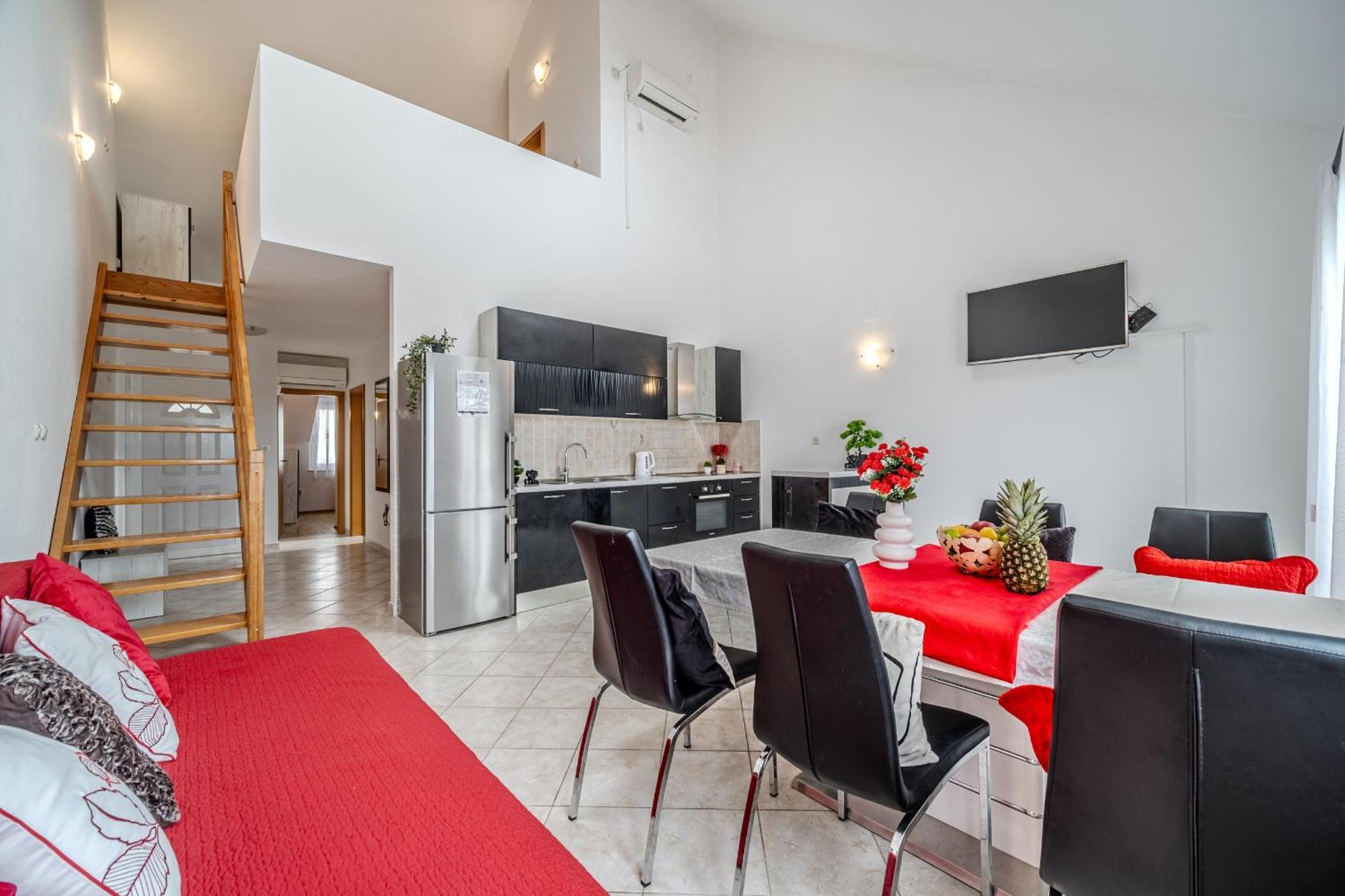 Apartment Milna - With Swimming Pool & Amazing Seaviews, Above Bijaka Beach Екстер'єр фото